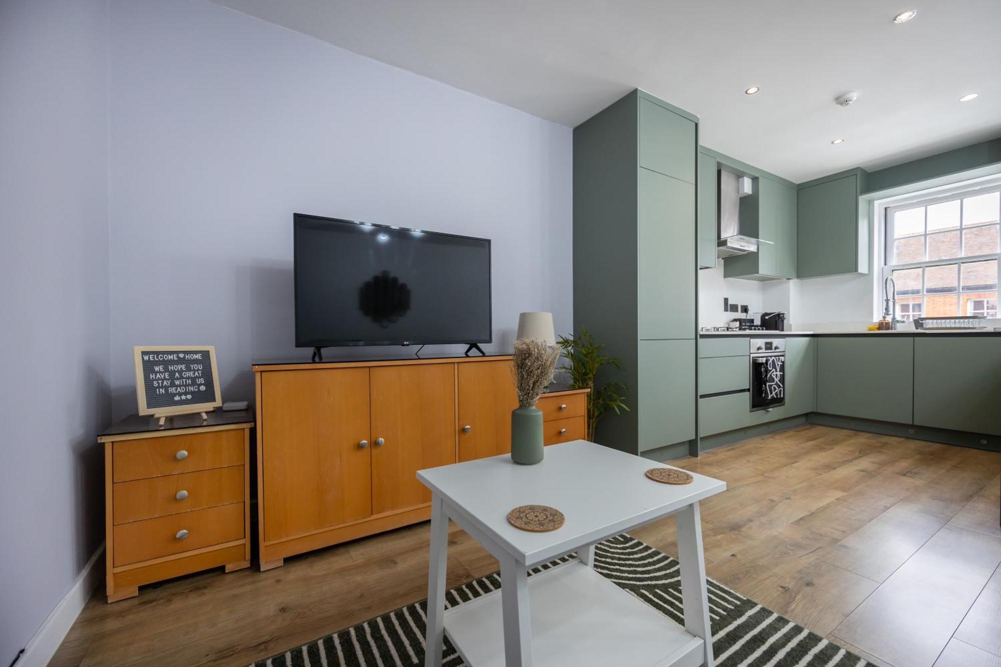 Apartmán Stunning 3Br, Free Parking, Near Town Center, Long Term Discoun Reading Exteriér fotografie