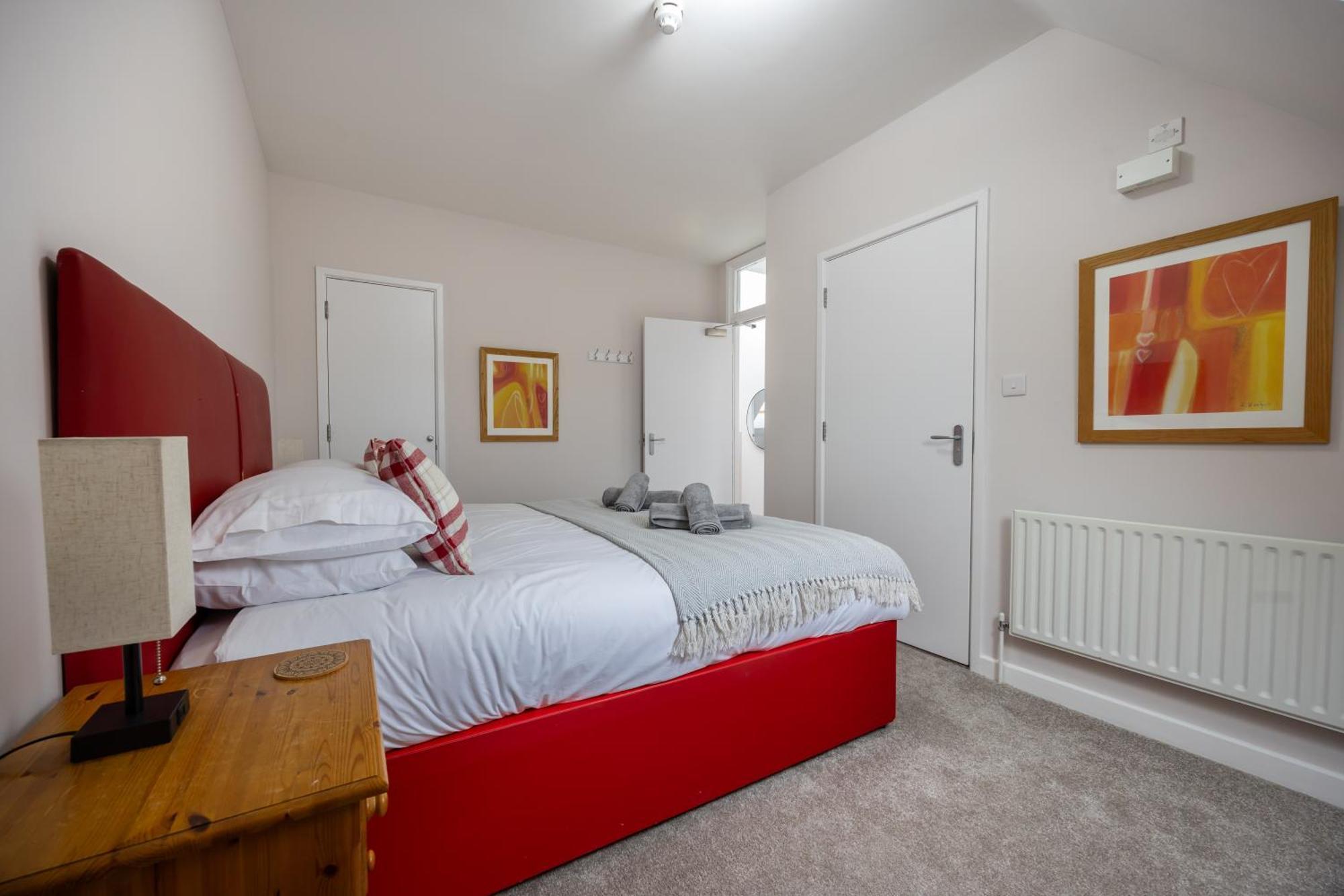Apartmán Stunning 3Br, Free Parking, Near Town Center, Long Term Discoun Reading Exteriér fotografie